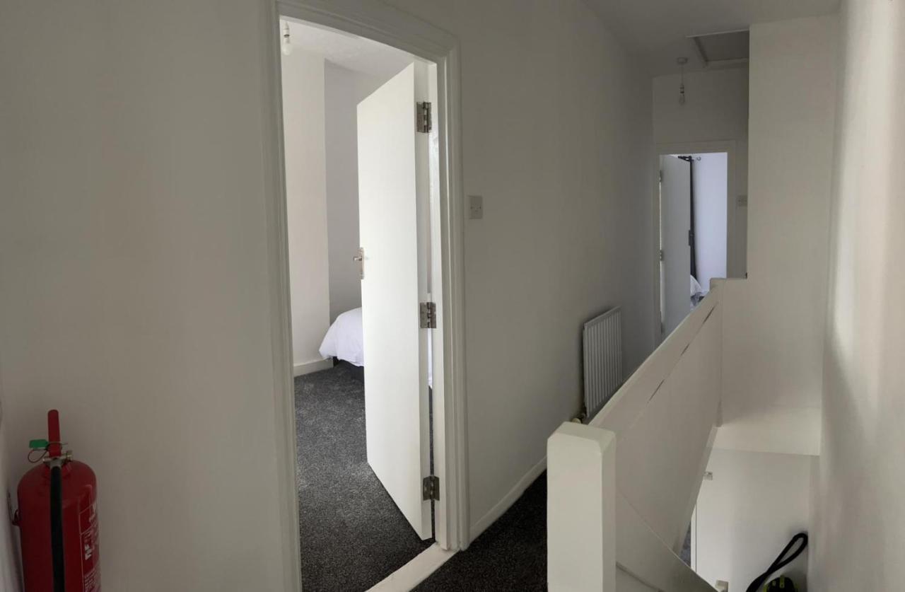 Crown Road Apartment Sittingbourne Esterno foto