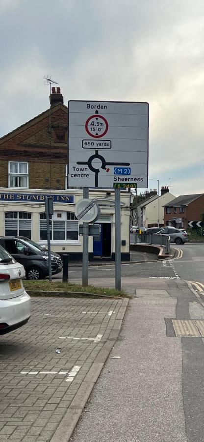 Crown Road Apartment Sittingbourne Esterno foto
