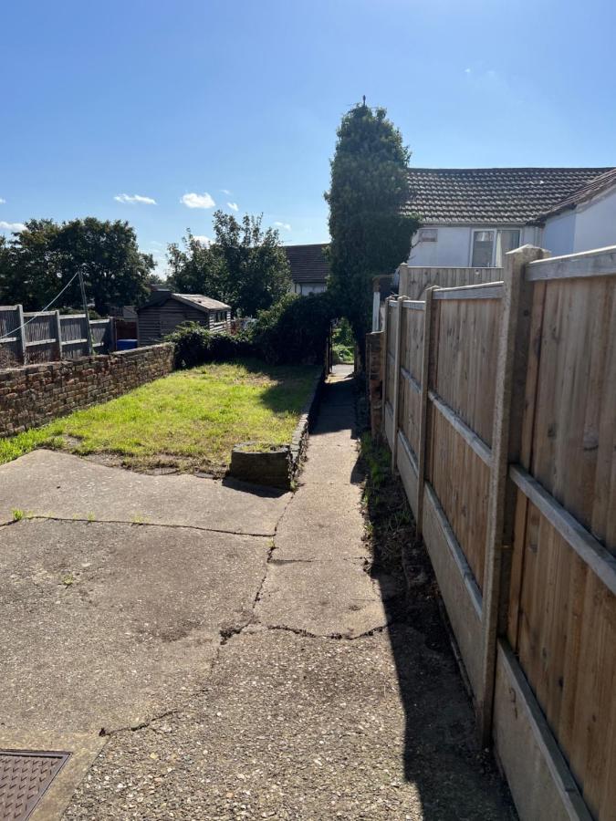 Crown Road Apartment Sittingbourne Esterno foto